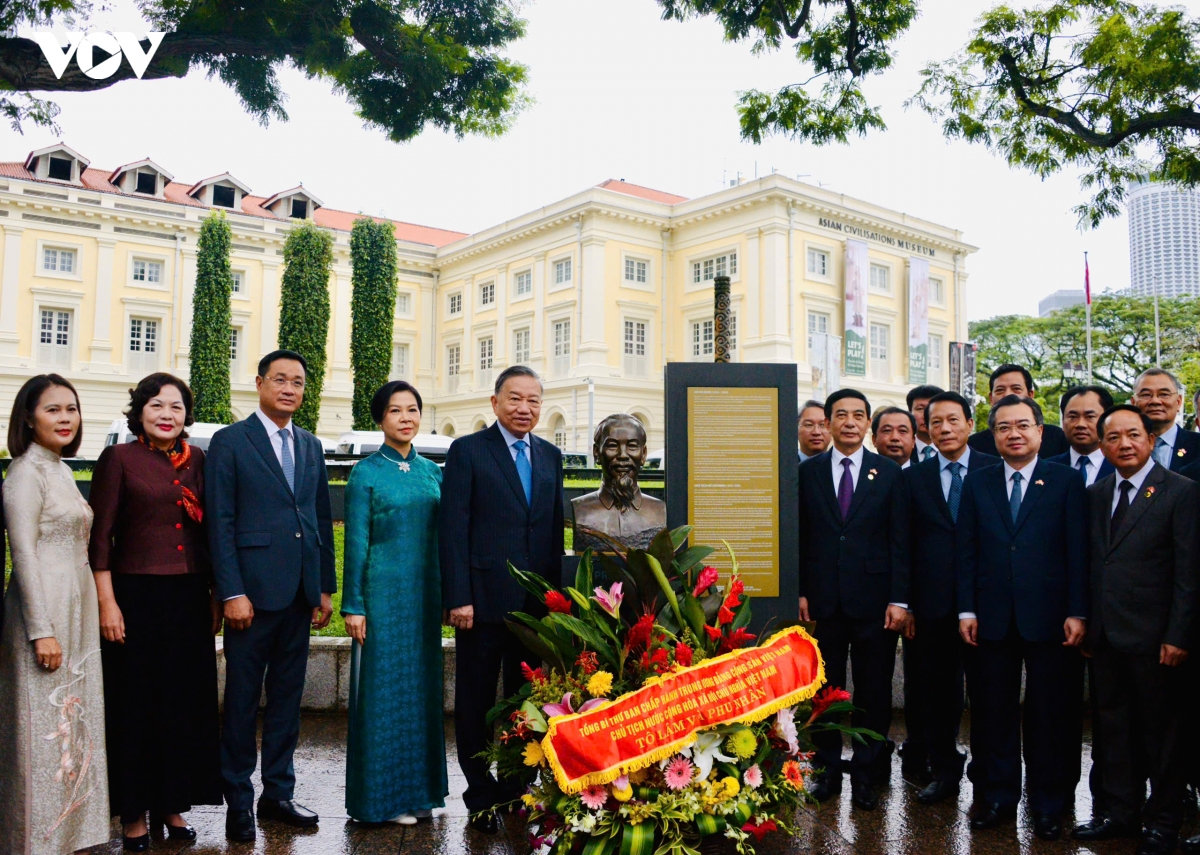 tổng bí thư, chủ tịch nước tô lâm dâng hoa tưởng niệm chủ tịch hồ chí minh tại singapore hình ảnh 2 tong bi thu, chu tich nuoc to lam dang hoa tuong niem chu tich ho chi minh tai singapore hinh anh 2