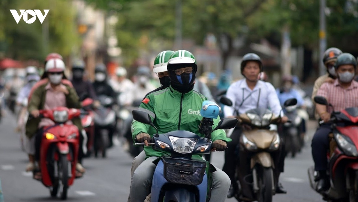 tp.hcm du kien bat buoc xe cong nghe, shipper chuyen sang xe dien tu 2028 hinh anh 2