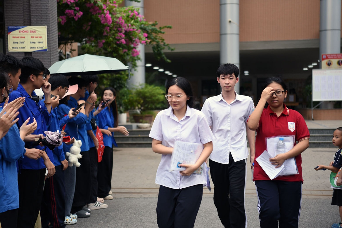 hôm nay, hoc sinh hà nội chính thức khởi cộng cuộc đua vào trường thpt chuyên hình ảnh 1 hom nay, hoc sinh ha noi chinh thuc khoi cong cuoc dua vao truong thpt chuyen hinh anh 1