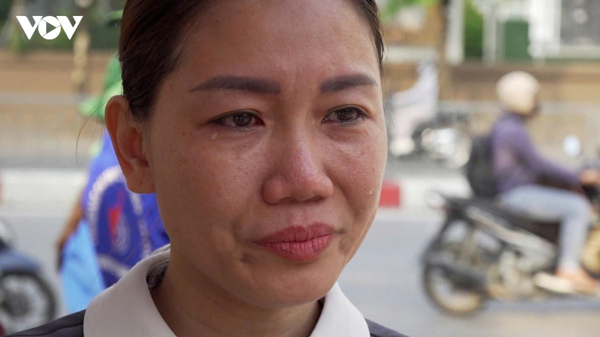 me chong nang den diem thi dong vien con trong ky thi choi khung vao chuyen so hinh anh 3
