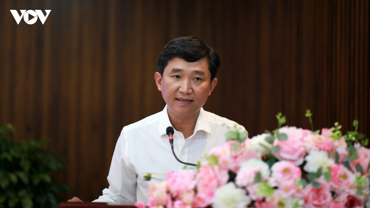 lam gi de can bo co so thoat canh oan minh ganh viec hinh anh 1
