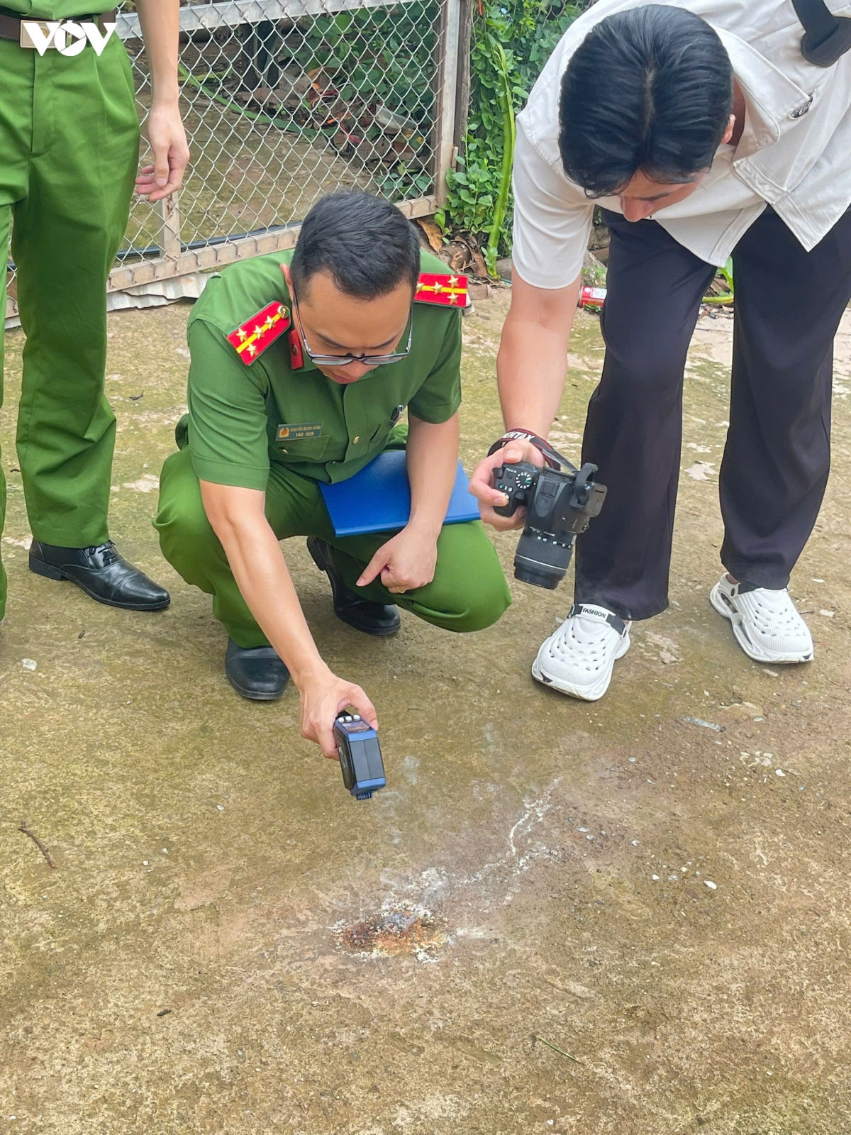 co quan chuc nang thong tin ve tu boc chay o san nha cua ho dan o son la hinh anh 2