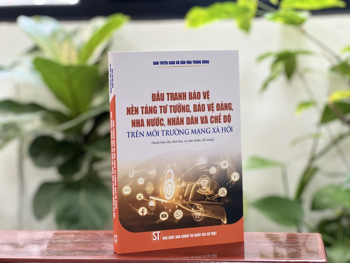 giu vung tran dia tu tuong cua Dang tren khong gian mang hinh anh 1
