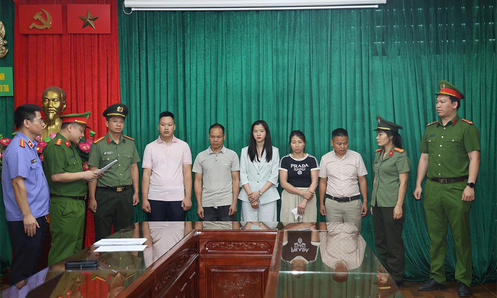 làm giả hàng chục bộ hồ sơ để mua nhà ở xã hội, 5 người bị khởi tố ở bắc ninh hình ảnh 1 lam gia hang chuc bo ho so de mua nha o xa hoi, 5 nguoi bi khoi to o bac ninh hinh anh 1