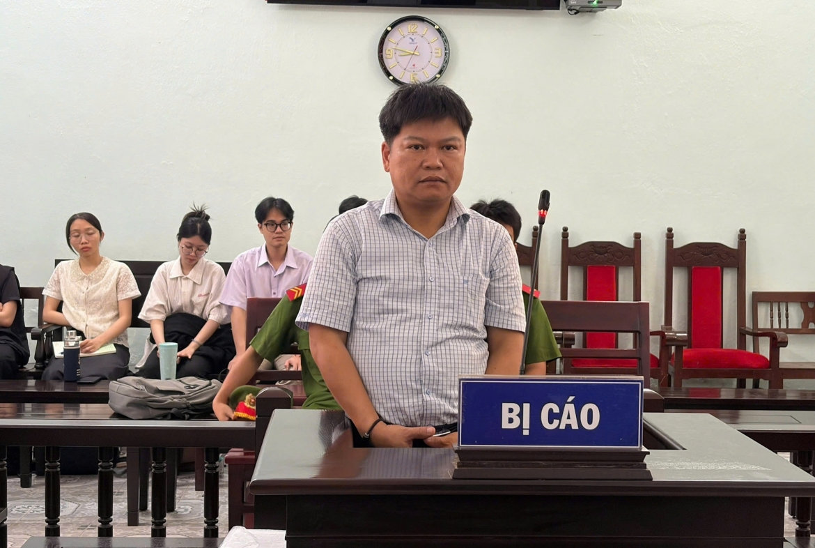 từ chối tiền cảm ơn của việt Á, cựu giám đốc cdc được miễn trách nhiệm hình sự hình ảnh 1 tu choi tien cam on cua viet A, cuu giam doc cdc duoc mien trach nhiem hinh su hinh anh 1
