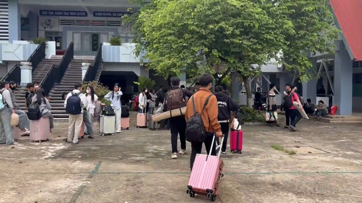 vượt đường rừng, lo chỗ ở miễn phí cho sĩ tử vùng sâu ở Đồng nai hình ảnh 2 vuot duong rung, lo cho o mien phi cho si tu vung sau o Dong nai hinh anh 2