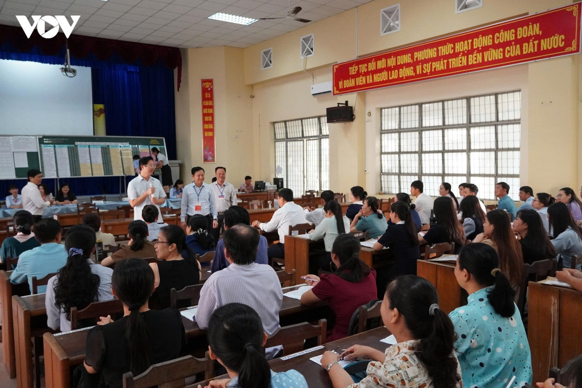 thí sinh cả nước hoàn thành môn thi ngữ văn, 12 trường hợp bị đình chỉ thi hình ảnh 4 thi sinh ca nuoc hoan thanh mon thi ngu van, 12 truong hop bi dinh chi thi hinh anh 4