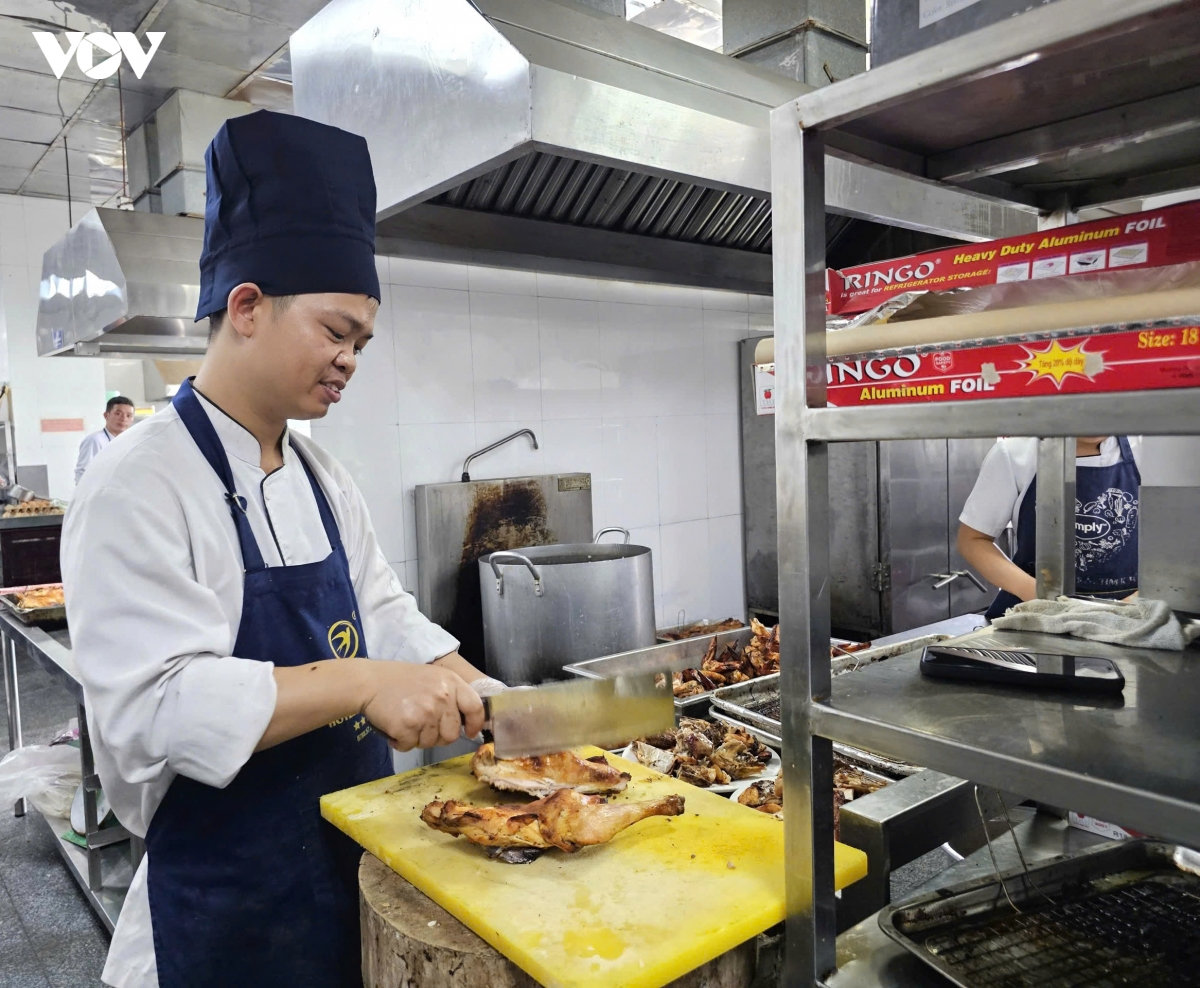 gia lai kiểm tra an toàn thực phẩm sau phản ánh bị ngộ độc của du khách hình ảnh 1 gia lai kiem tra an toan thuc pham sau phan anh bi ngo doc cua du khach hinh anh 1