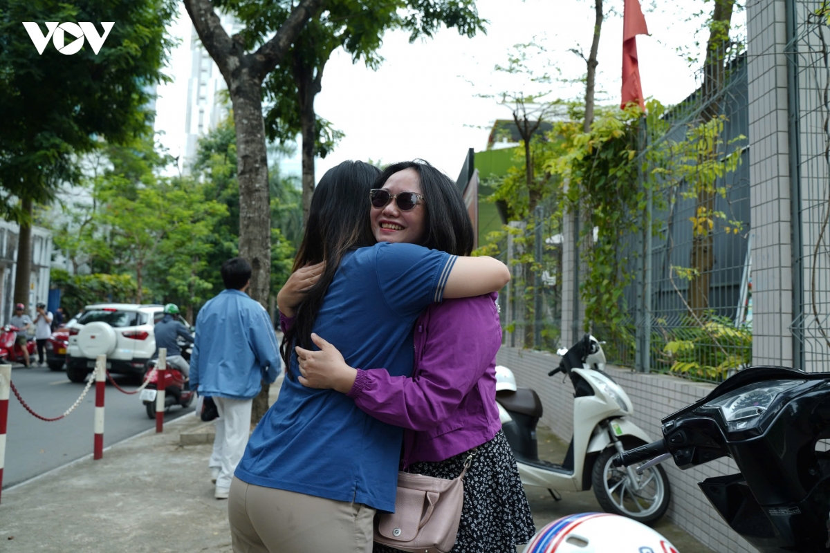 thi sinh phan khoi vi de ngu van vua suc, de cap nhung van de thoi su hinh anh 10