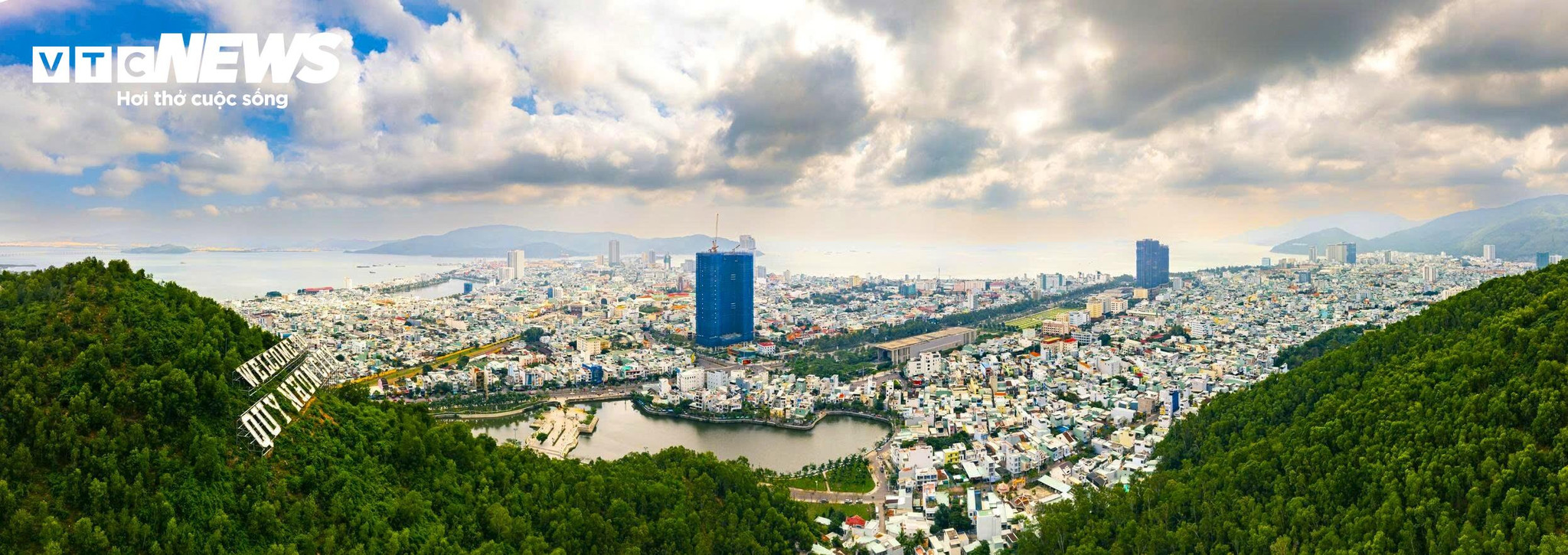 Sự mở rộng địa giới này là bước chuẩn bị đồng bộ về hạ tầng để khu vực Quy Nhơn gánh tầm vóc quốc tế. Mục tiêu cốt lõi là xây dựng Quy Nhơn trở thành trung tâm chính trị - hành chính và trung tâm tổng hợp lớn theo hướng đô thị xanh, sinh thái, thông minh.