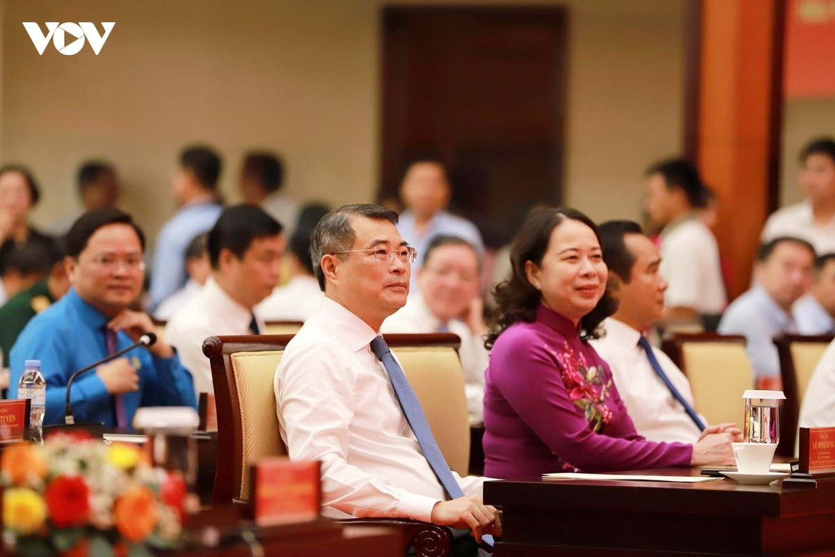 thủ tướng phát động phong trào thi đua, hướng đến mục tiêu tăng trưởng hai con số hình ảnh 4 thu tuong phat dong phong trao thi dua, huong den muc tieu tang truong hai con so hinh anh 4