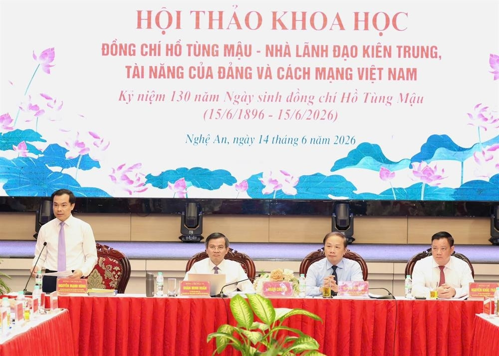 Dong chi ho tung mau - nha lanh dao kien trung, tai nang cua Dang hinh anh 1