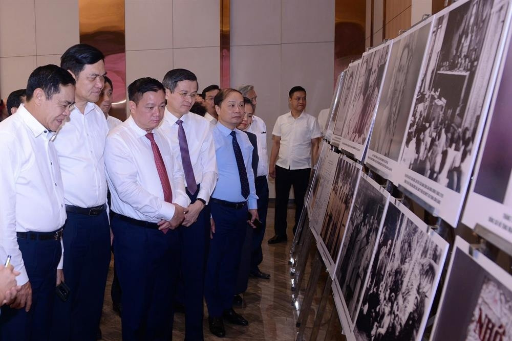 Dong chi ho tung mau - nha lanh dao kien trung, tai nang cua Dang hinh anh 2