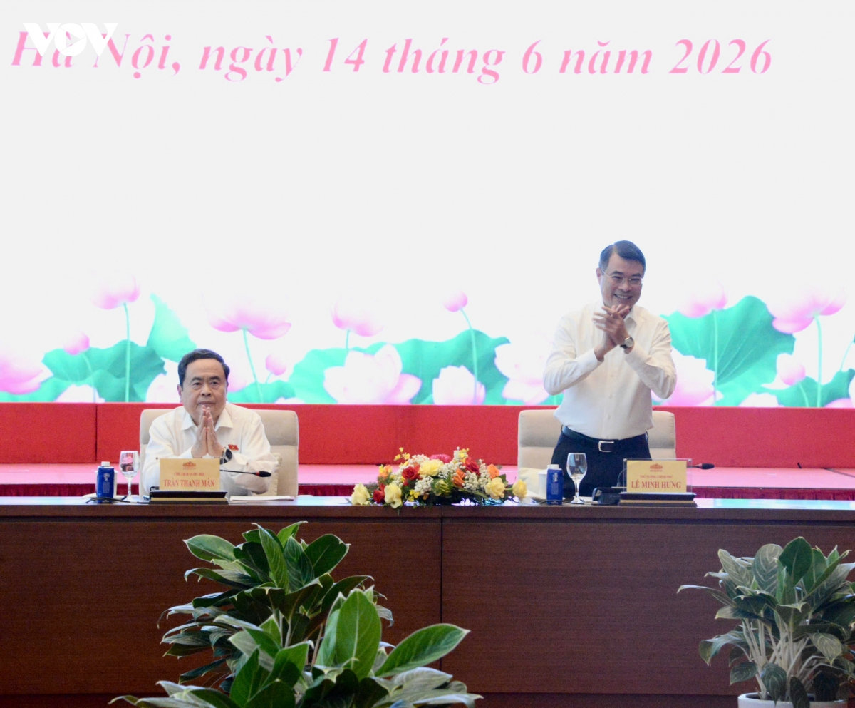 thu tuong chinh phu, chu tich quoc hoi gap mat lanh dao cac co quan bao chi hinh anh 4