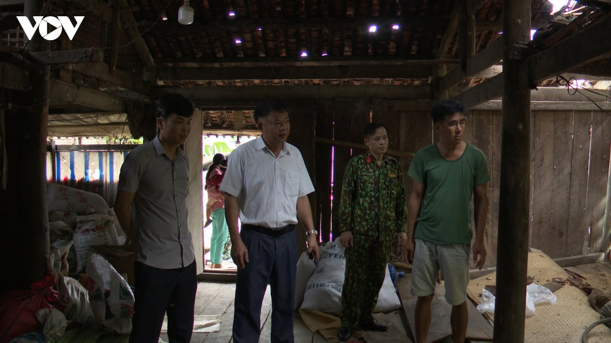 dong loc trong dem, tang da 40 tan lan xuong khu vuc nha dan o cao bang hinh anh 3