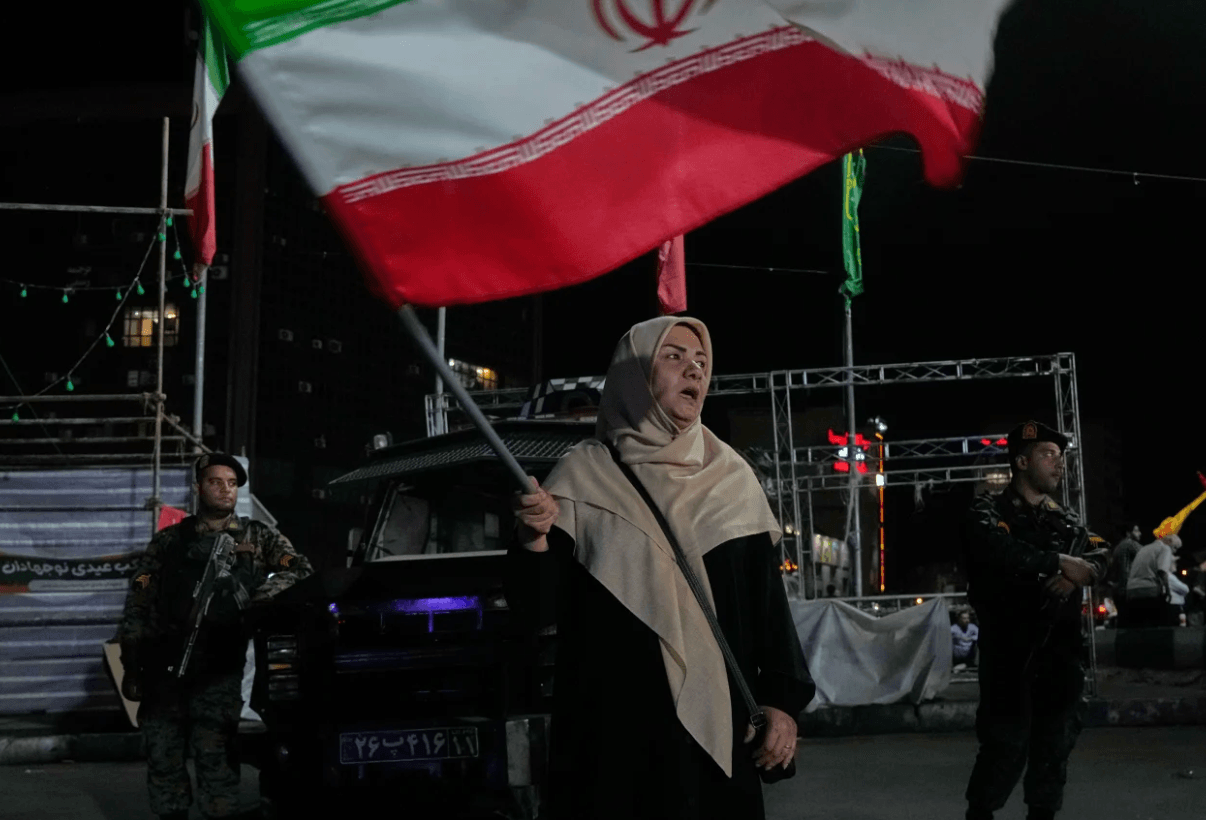 Mỹ và Iran đạt bước tiến lớn trong cuộc xung đột kéo dài hơn 100 ngày. (Ảnh: AP)