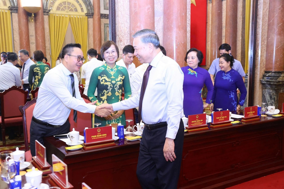 tong bi thu, chu tich nuoc to lam gap mat 101 nha bao tieu bieu hinh anh 3
