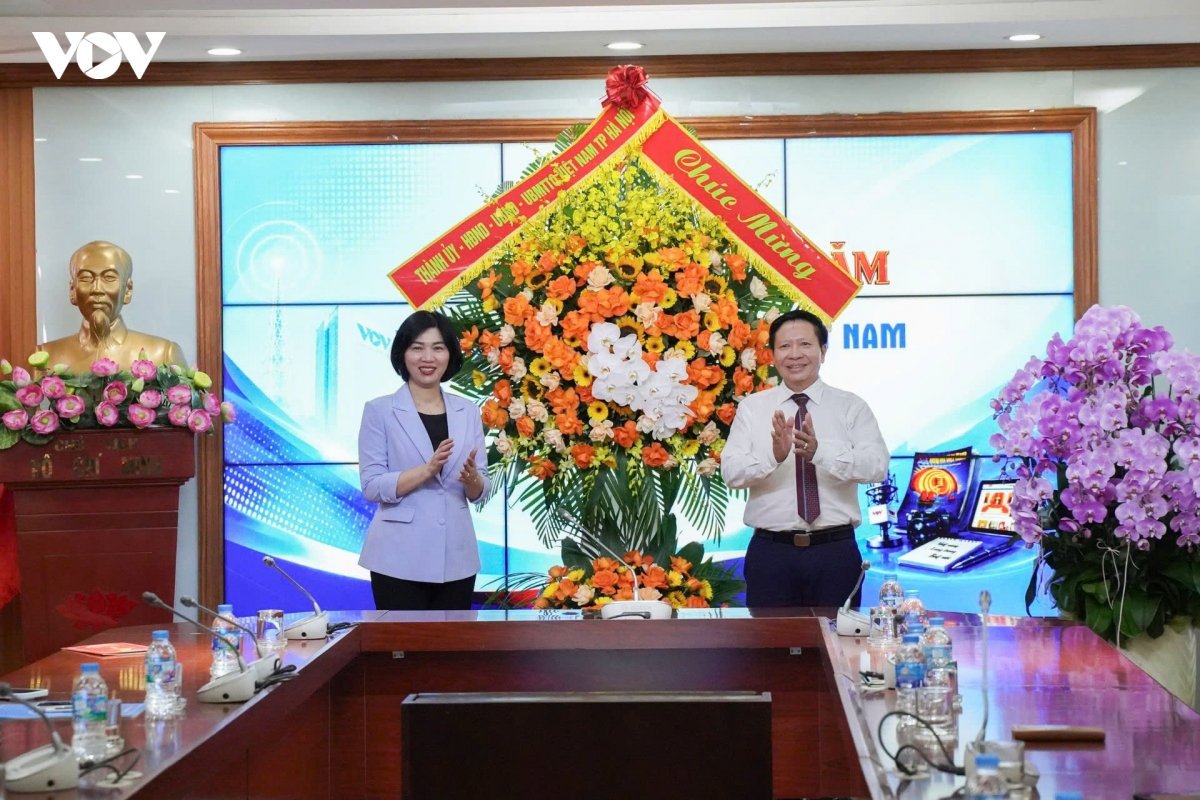 ha noi tran trong su dong hanh cua vov trong tien trinh phat trien thu do hinh anh 1