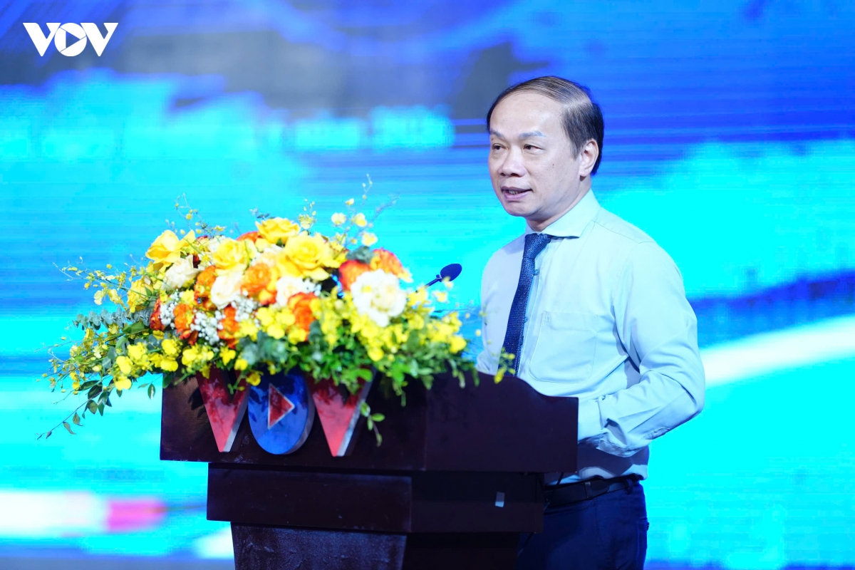 bao chi can chuyen tu co quan thong tin sang dan dat thong tin, tham gia kien tao hinh anh 4