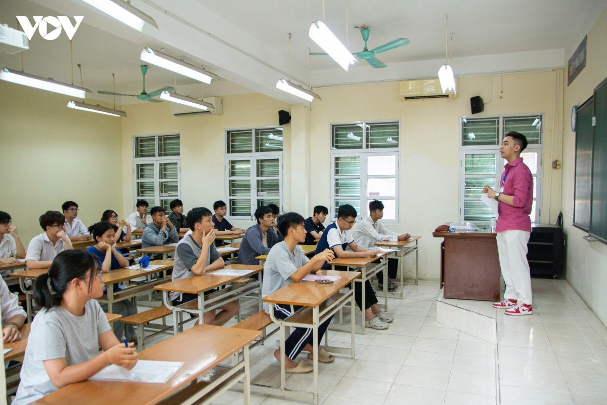 lo hong ky cuong phong thi tu vu giam thi nhac bai, de nghi doi bai o quang ninh hinh anh 2