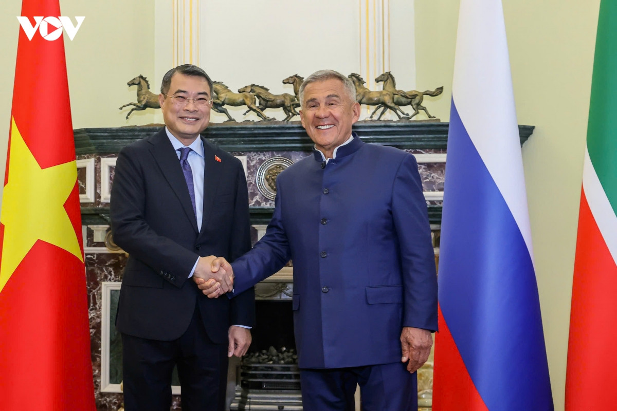 thủ tướng lê minh hưng gặp người đứng đầu cộng hoà tatarstan r.n minnikhanov hình ảnh 2 thu tuong le minh hung gap nguoi dung dau cong hoa tatarstan r.n minnikhanov hinh anh 2