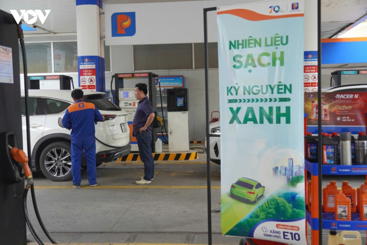 người tiêu dùng đã mở lòng với xăng e10 sau gần một tháng đưa vào sử dụng hình ảnh 1 nguoi tieu dung da mo long voi xang e10 sau gan mot thang dua vao su dung hinh anh 1