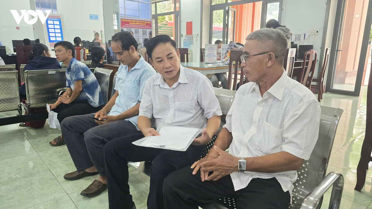 Đồng nai gắn sao chính quyền thân thiện, chuyển tư duy quản lý sang phục vụ hình ảnh 4 Dong nai gan sao chinh quyen than thien, chuyen tu duy quan ly sang phuc vu hinh anh 4