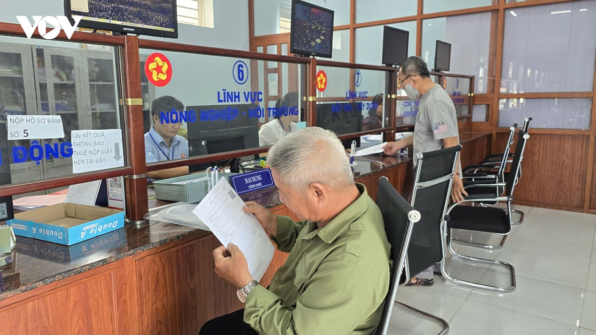 Đồng nai gắn sao chính quyền thân thiện, chuyển tư duy quản lý sang phục vụ hình ảnh 1 Dong nai gan sao chinh quyen than thien, chuyen tu duy quan ly sang phuc vu hinh anh 1