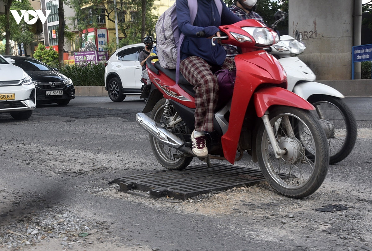ha noi hoan tra mat duong sau du an chong ngap nhieu go ghe, nham nho mat an toan hinh anh 5