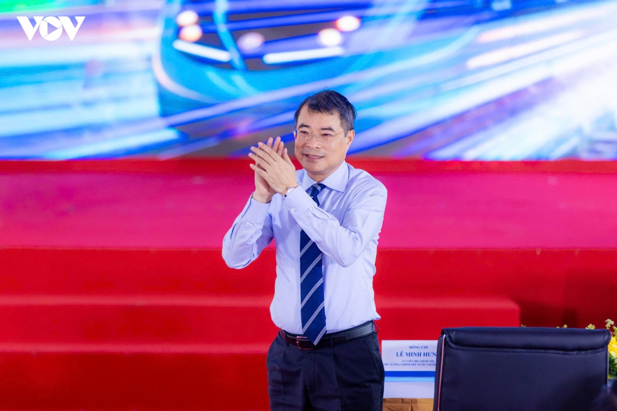 thủ tướng dự khởi công 3 dự án nhà ở cho thuê và 5 tuyến metro ở hà nội hình ảnh 2 thu tuong du khoi cong 3 du an nha o cho thue va 5 tuyen metro o ha noi hinh anh 2