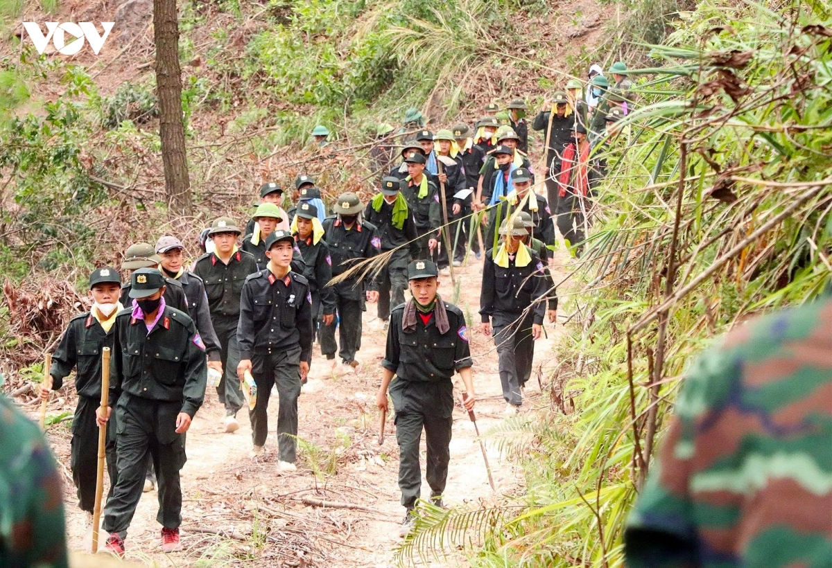 gan 1.000 nguoi tham gia chua chay rung o nghe an hinh anh 5