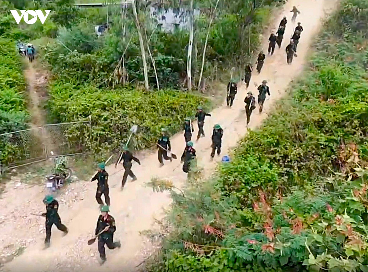 gan 1.000 nguoi tham gia chua chay rung o nghe an hinh anh 4