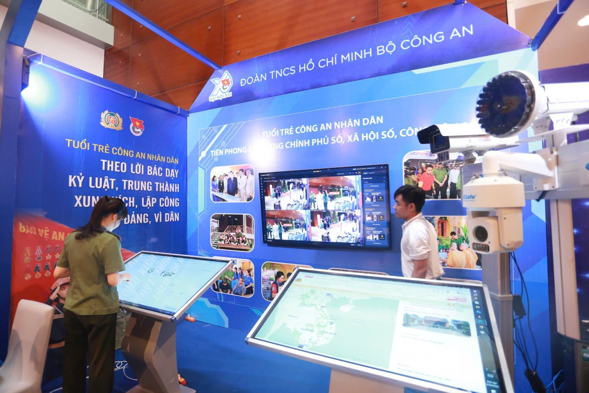 chuyến tàu tiến vào kỷ nguyên mới dấu ấn sáng tạo của tuổi trẻ việt nam hình ảnh 1 chuyen tau tien vao ky nguyen moi dau an sang tao cua tuoi tre viet nam hinh anh 1