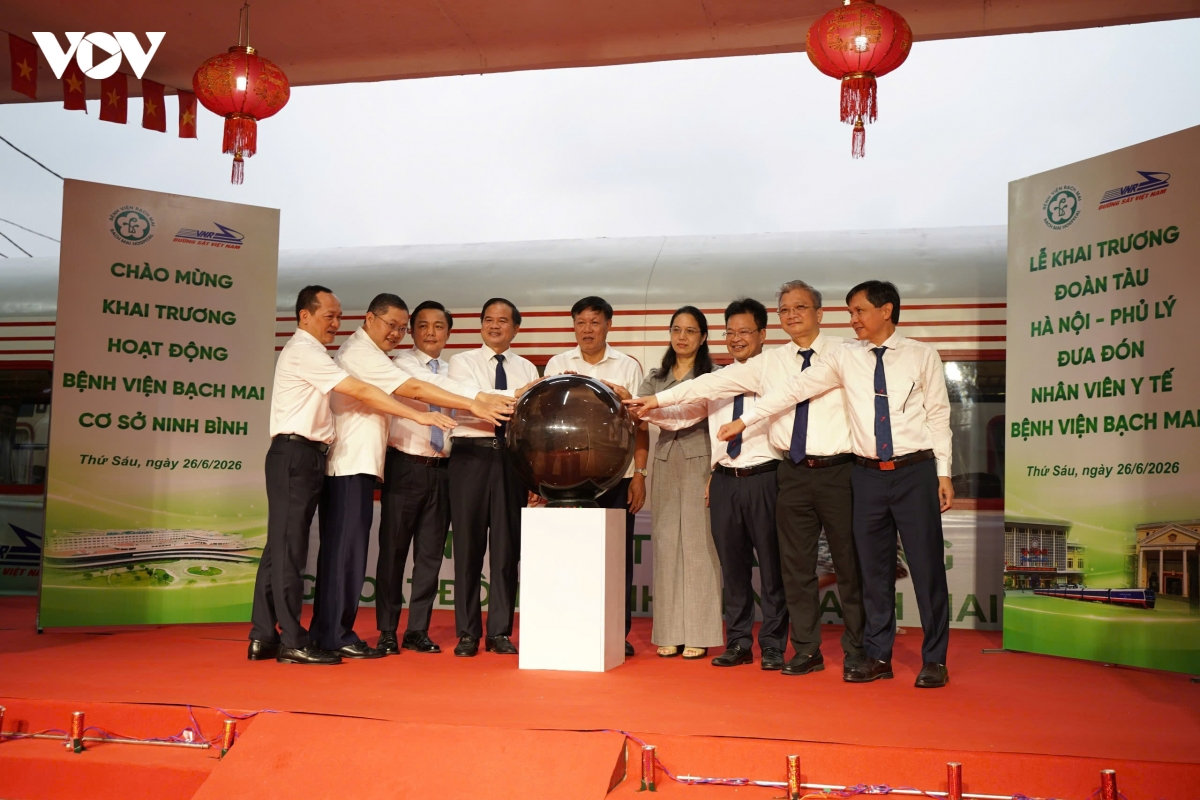  Doan tau bach mai den phu ly chinh thuc hoat dong hinh anh 1