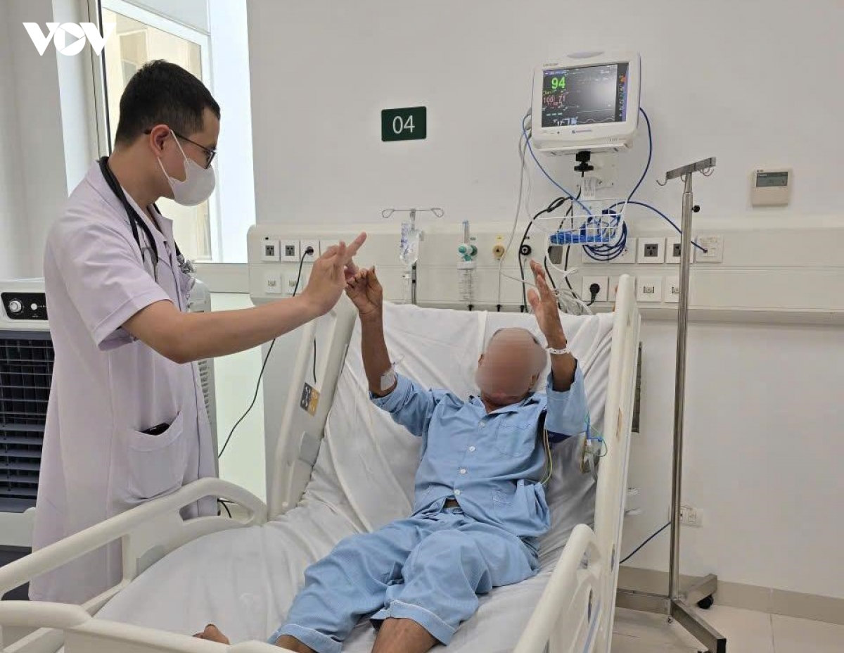 ca mo dau tien va hai benh nhan dot quy duoc cuu tai bv bach mai co so ninh binh hinh anh 3