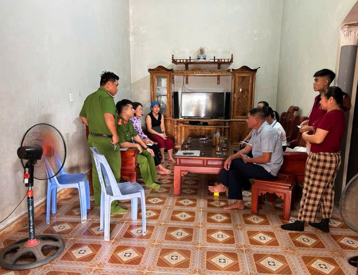 phan no canh con dau bao hanh me chong gia yeu o quang ninh hinh anh 2