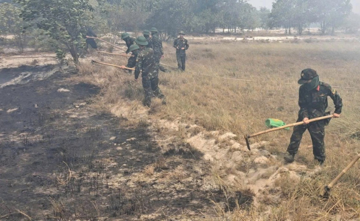De xuat dung flycam de giam sat, phat hien chay rung tai quang tri hinh anh 1
