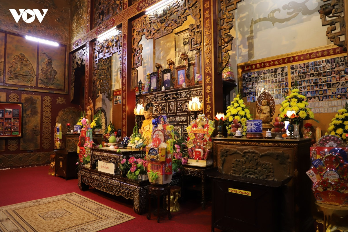 kham pha chua linh phuoc - ngoi chua nam giu 11 ky luc viet nam giua long Da lat hinh anh 17