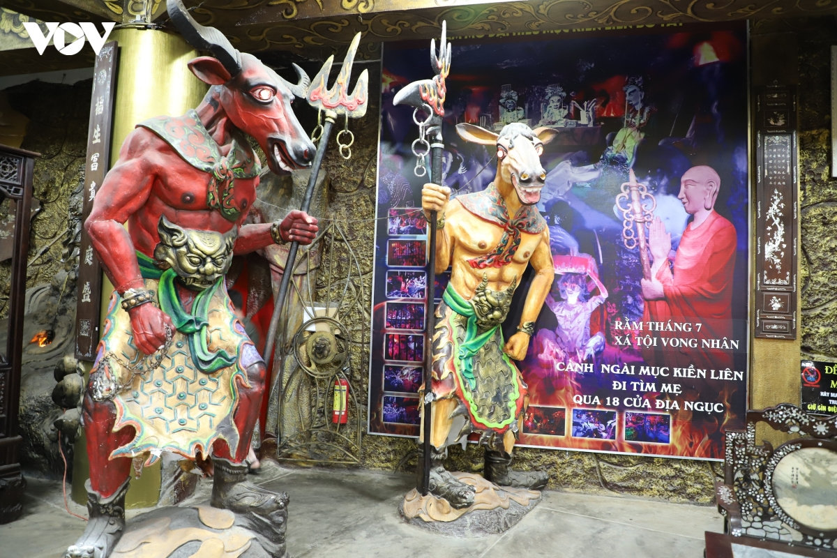 kham pha chua linh phuoc - ngoi chua nam giu 11 ky luc viet nam giua long Da lat hinh anh 20