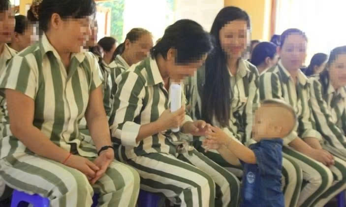 tu 1 7, moi thang pham nhan duoc goi video ve nha 1 lan khong qua 10 phut hinh anh 1