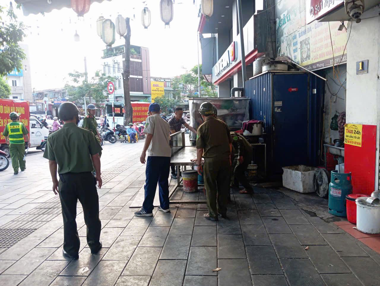 Lực lượng chức năng tại Hải Phòng ra quân lập lại trật tự vỉa hè, lòng đường và sẽ đẩy mạnh việc