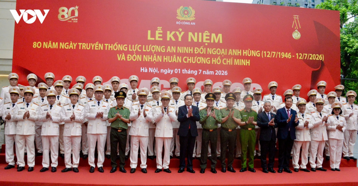 chu tich quoc hoi du le ky niem 80 nam ngay truyen thong an ninh doi ngoai hinh anh 9
