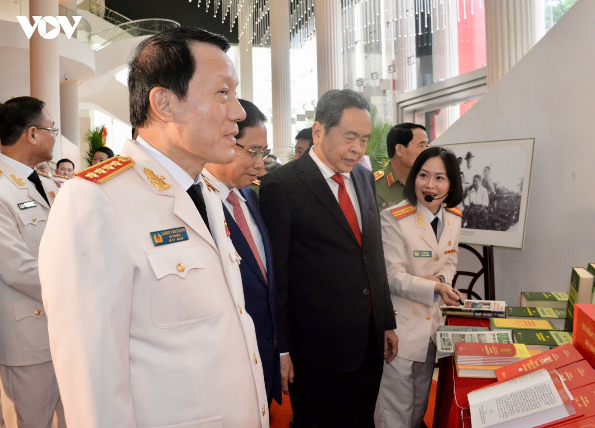 chu tich quoc hoi du le ky niem 80 nam ngay truyen thong an ninh doi ngoai hinh anh 3