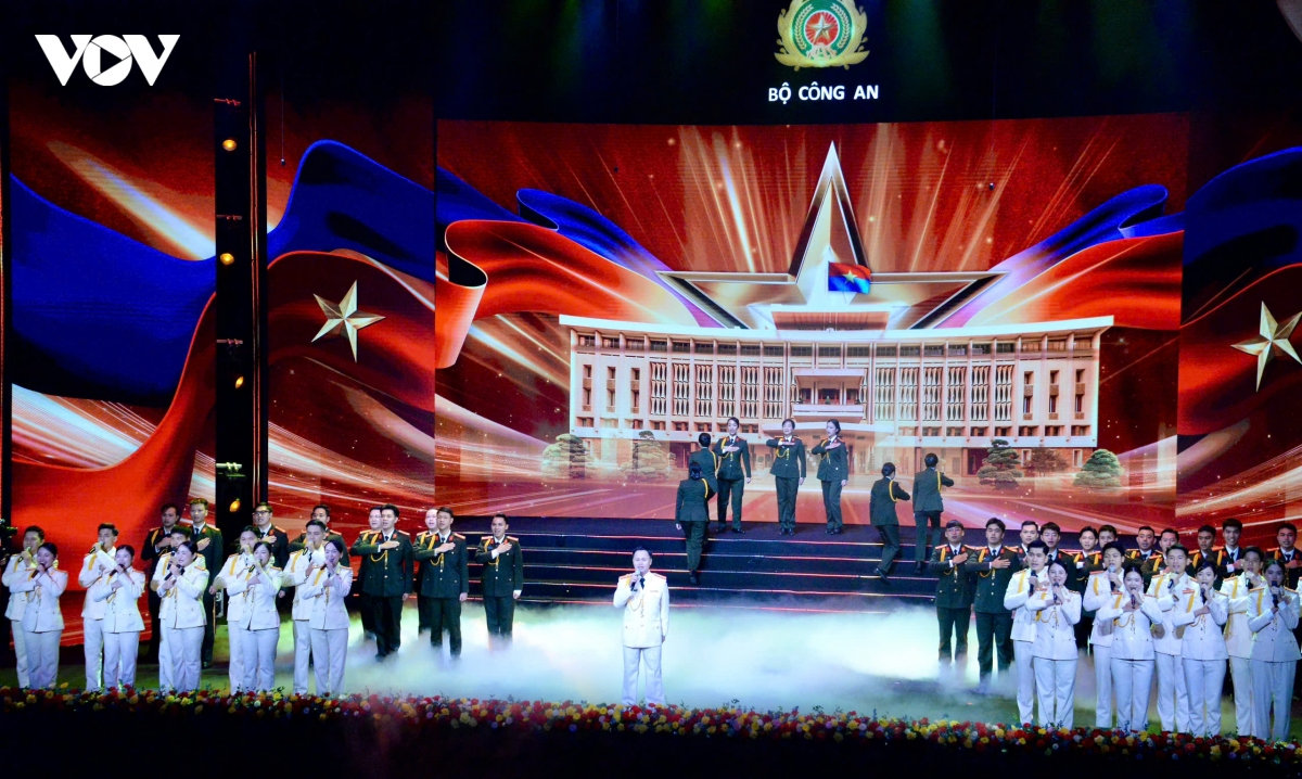 chu tich quoc hoi du le ky niem 80 nam ngay truyen thong an ninh doi ngoai hinh anh 4