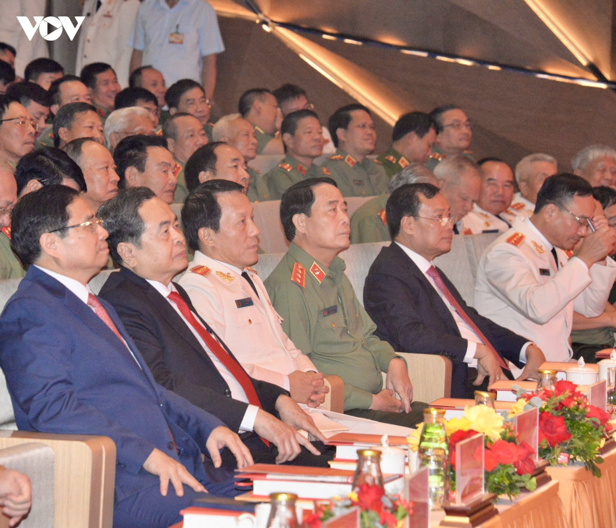 chu tich quoc hoi du le ky niem 80 nam ngay truyen thong an ninh doi ngoai hinh anh 5