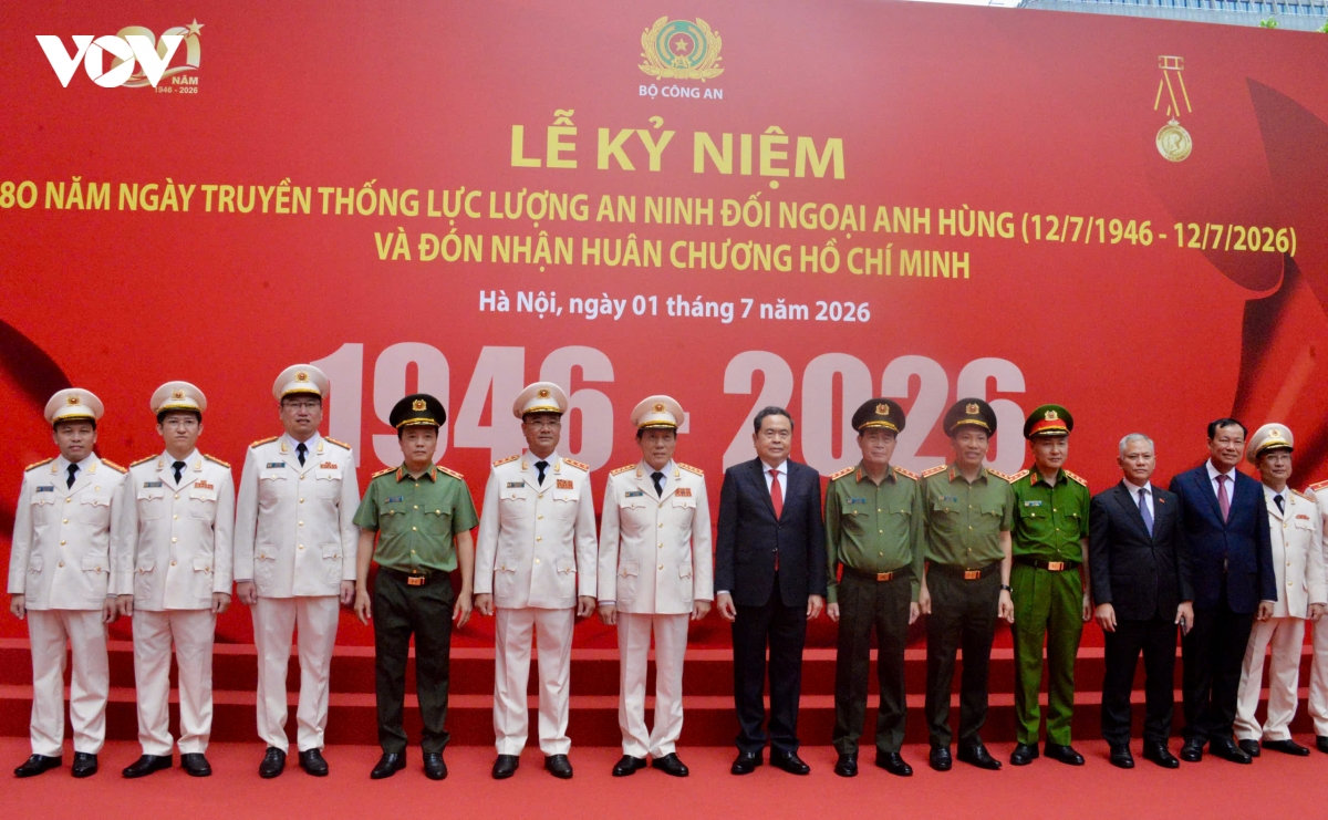 chu tich quoc hoi du le ky niem 80 nam ngay truyen thong an ninh doi ngoai hinh anh 8
