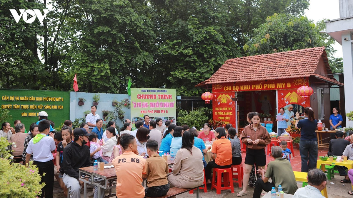 học và làm theo bác từ những việc làm bình dị giữa đời thường hình ảnh 4 hoc va lam theo bac tu nhung viec lam binh di giua doi thuong hinh anh 4