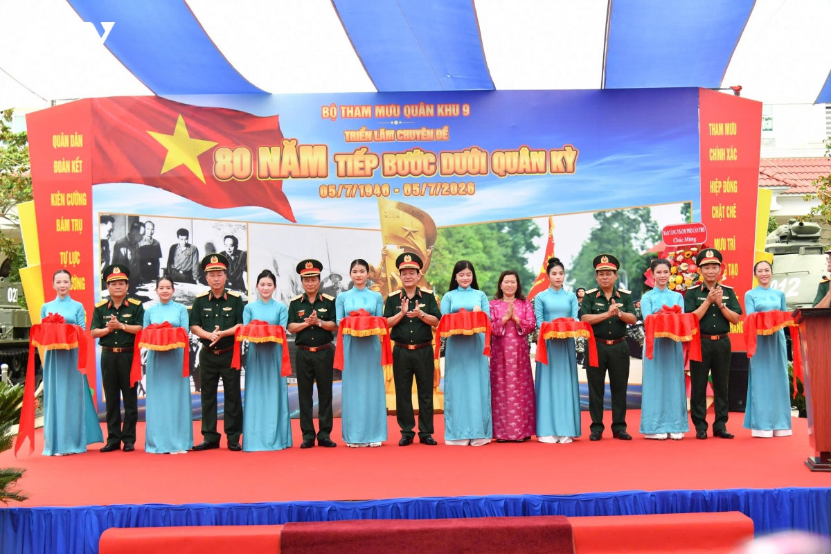 trien lam tai hien 80 nam truyen thong bo tham muu quan khu 9 hinh anh 1