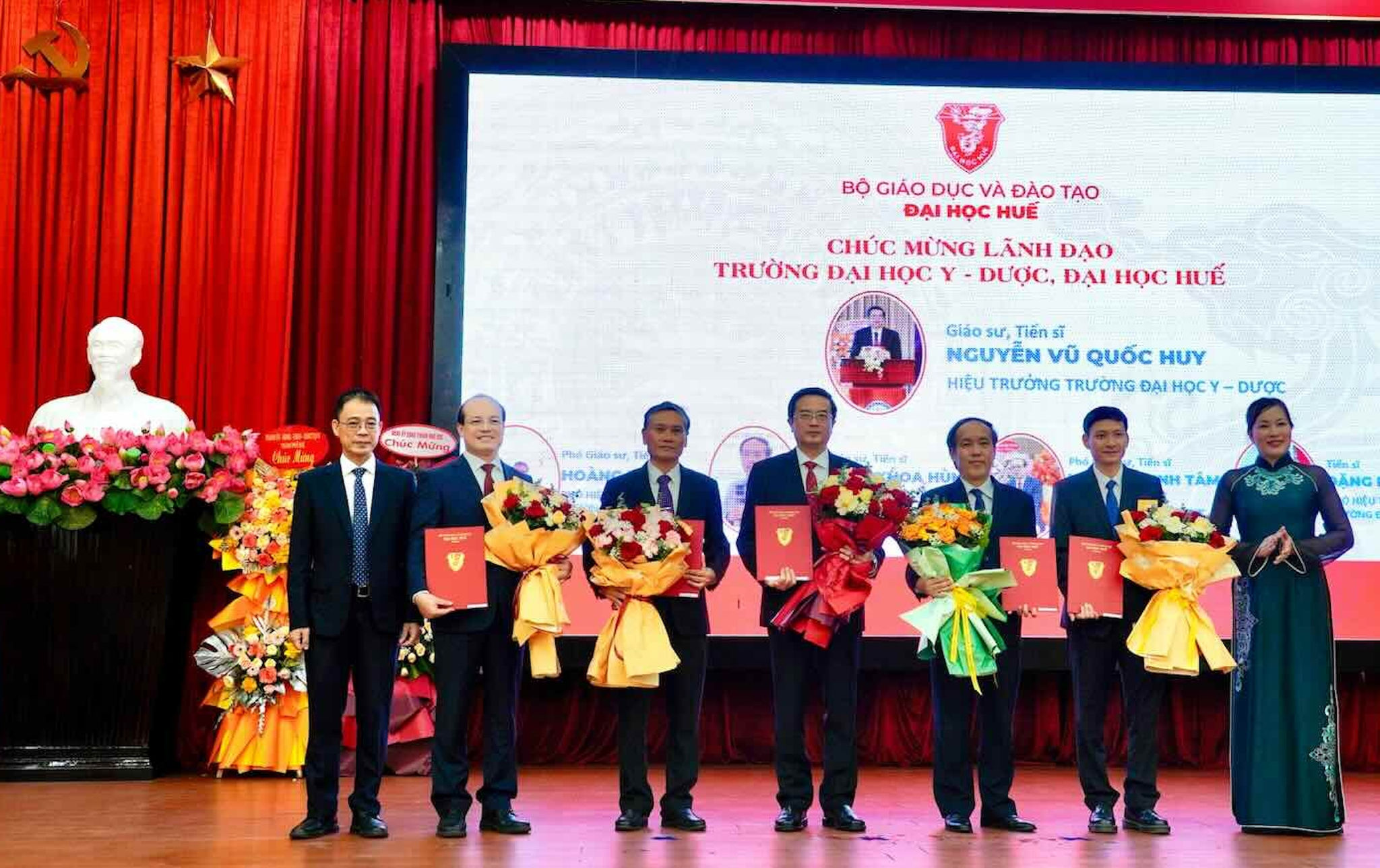 Đại học Huế bổ nhiệm, kiện toàn đội ngũ lãnh đạo Trường Đại học Y - Dược