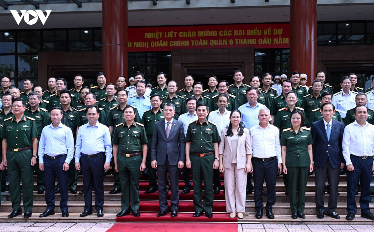 thủ tướng dự hội nghị quân chính toàn quân 6 tháng đầu năm 2026 hình ảnh 4 thu tuong du hoi nghi quan chinh toan quan 6 thang dau nam 2026 hinh anh 4
